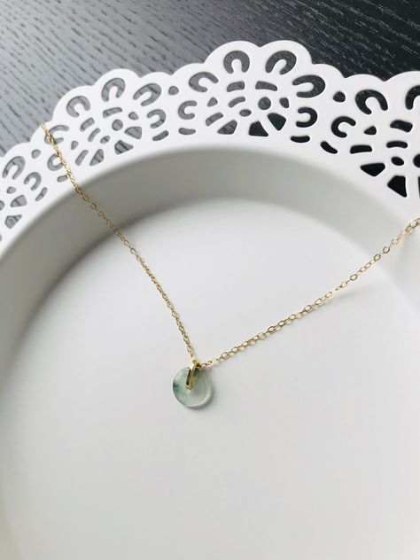 Gold Jade Necklace, Jade Necklace Aesthetic, Elegant Jade Round Necklace, Handmade Minimalist Jade Necklace, Elegant Jade Necklace Round Shape, Minimalist Jade Round Pendant Jewelry, Green Circle Jade Necklace, Red Jewelry Set, Jade Necklace Pendant