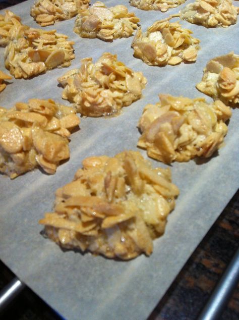 These cookies are so delicious.  I had them in Turks and Caicos.  I used to walk 10 minutes every morning in the scorching heat in the month of July to get some. Ingredients 2 Egg whites or ¼ cup L... Sliced Almond Cookies, Sliced Almonds Recipes, Asian Garlic Noodles, Egg White Cookies, Florentine Cookies, Almond Desserts, Italian Almond Cookies, Almond Meal Cookies, Italian Cookie Recipes