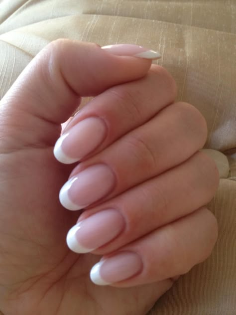 brisa lite cnd natural nails Natural French Manicure, French Manicure Gel Nails, French Manicure Gel, French Manicure Acrylic Nails, Pink French Manicure, Gel Nails French, Gel French Manicure, Unghie Sfumate, Kutek Disney