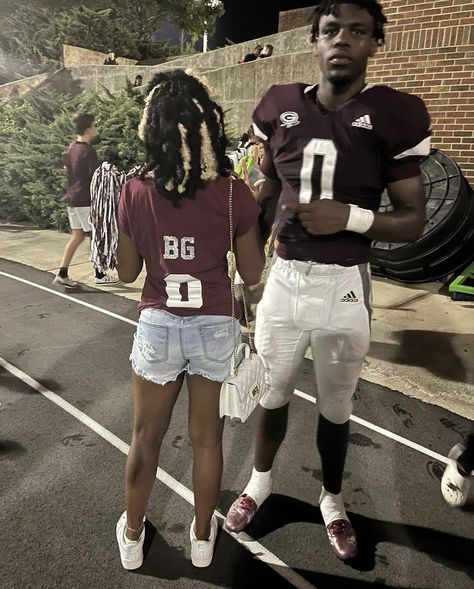 Matching Basketball Jerseys Couples, Couple Goal Football, Basketball Gf, Football Bf, Custom Hoodies Ideas, Football Gf, Football Girlfriend Shirts, Basketball Couples, Ig Notes