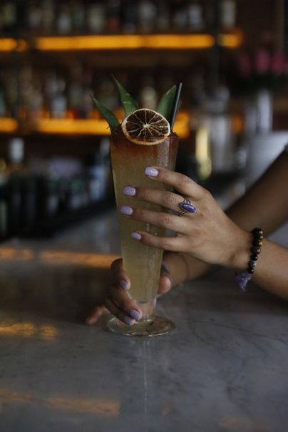 7 Non-Alcoholic Cocktails to Order on Your Night Out Mock Tails To Order At A Bar, Tailgate Drinks, Watermelon Ice Cream, Cloud Kitchen, Alcholic Drinks, Wedding Drinks, Alcohol Free Drinks, Coffee Guide, Non Alcoholic Cocktails