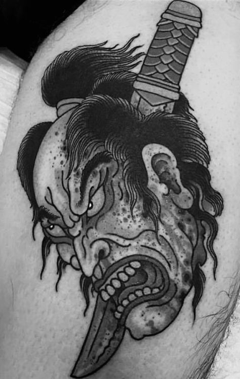 Hand Heart Tattoo, Oni Mask Tattoo, Small Wave Tattoo, Japanese Tattoos For Men, Oni Tattoo, Hannya Mask Tattoo, Hannya Mask, Tattoo Old School, King Tattoos