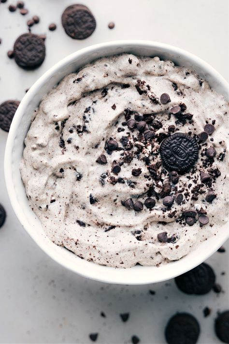 Easy Oreo Fluff Oreo Fluff Salad, Oreo Cookie Salad, Easy Oreo Fluff, Oreo Salad, Oreo Fluff Dessert, Cookie Salad, Fluff Salad Recipes, Oreo Fluff, Fluff Salad