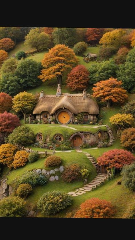 the natural home made hobbit Cottagecore Hobbit House, Hobbit House Ideas, Hobbit Style House, Hobbit House Art, Hobbit Inspired House, Hobbit House Aesthetic, Hobbit Hotel, Hobbit Decor, Hobbit House Plans