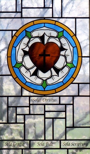 Lutheran Rose Stained Glass Lutheran Rose, Lutheran Humor, Video Background Ideas, Trinity Symbol, Luther Rose, Church Banners Designs, Reformation Day, Church Banner, 5 Solas