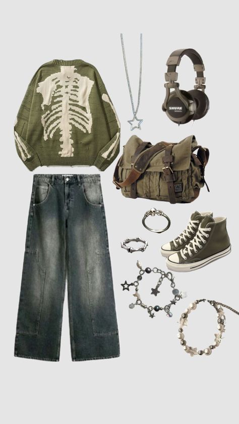 #grunge #grungeaesthetic #grungeoutfits #grungecore #converse Goblincore Outfits, Grunge Fits, Alt Clothes, Downtown Outfits, Funky Outfits, Swaggy Outfits, Really Cute Outfits, Dream Clothes, Retro Outfits