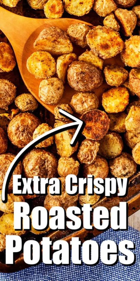 Roasted Small Potatoes, Crispy Potatoes In Oven, Small Potatoes Recipe, Roasted Mini Potatoes, Gold Potato Recipes, Crispy Roasted Potatoes, Creamer Potatoes, Savory Breakfast Recipes, Crunchy Potatoes