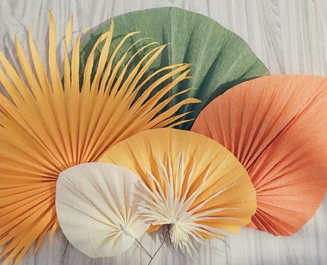 Roses Backdrop, Flowers Party Decor, Paper Flowers Roses, Grass Backdrops, Autumn Decoration, Handmade Flowers Paper, Paper Sculpture, Craft Paper, Palm Leaves