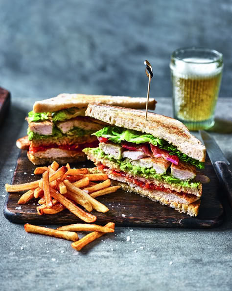 Triples Sandwich, Club Sandwich Recipes, Club Sandwiches, Food Fails, Chicken Club, Brunch Buffet, Delicious Magazine, Sandwiches For Lunch, Club Sandwich