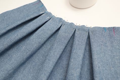 Wattle Sewalong // How to sew the pleats for View B (and alternate pleat patterns) — megan nielsen design diary How To Sew Pleats In A Skirt, Sew Pleats, Sewing Pleats, Types Of Pleats, Water Soluble Fabric, Skirt Ideas, Pleats Pattern, Sew Simple, Diy Skirt