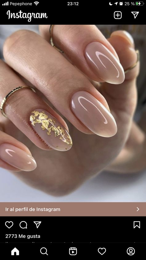 Good Wedding Nails, Gel Nails Rose Gold, Natural And Gold Nails, Almond Nails Gold Designs, Neutral Nails With Gold Accent, Nude Nails With Gold Design, Gold Neutral Nails, Bali Nails Design, Neutral And Gold Nails