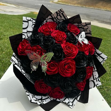 29 roses🥀🖤 - - - - - #eternalbouquet #black #red #roses #boquet #ramos #fypppp #redandblack #ordernow #uniqueroses #eternal #diorpaper #ribbon #ribbonflowers #butterflies Crafty Flowers, Ribbon Rose Bouquets, Red Bouquet, Red Rose Bouquet, Unique Roses, Bouquet Wrap, Glitter Roses, Ribbon Roses, Flower Ideas