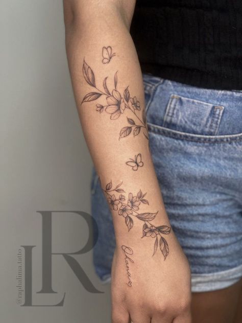 Floral Side Forearm Tattoo, Geometric Tattoo Feminine, Back Tattoo For Women, Fawn Tattoo, Tattoo With Meaning, Arm Wrap Tattoo, Tattoos For Females, Tattoos Color, Tattoos 2024