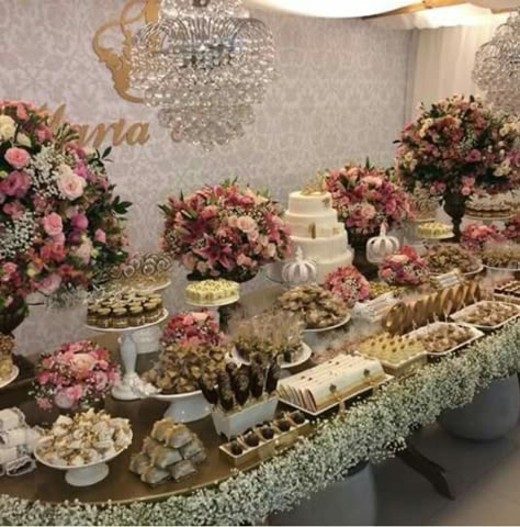 Quince Dessert Table, Cookie Table Wedding, Cookies And Ice Cream, Cake Dessert Table, Dessert Bar Wedding, Youtube Seo, Dry Land, Cake Table Decorations, Instagram Advertising