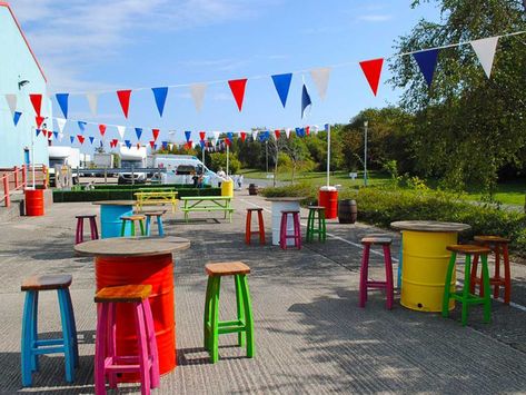 Festival Seating Outdoor, Festival Seating, Festival Themed Party, Rooftop Restaurant Design, Rustic Stools, Barrel Table, Food Park, Festival Theme, Event Props