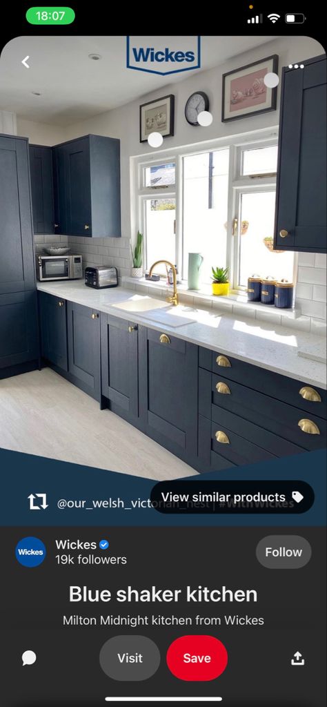 Navy Kitchen Grey Worktop, Navy Kitchen Silver Handles, Howdens Navy Kitchen, Navy Kitchen Wooden Worktop, Navy Blue Kitchen Wooden Worktop, Wickes Kitchens, Blue Shaker Kitchen, Shaker Kitchen, Kitchen Space