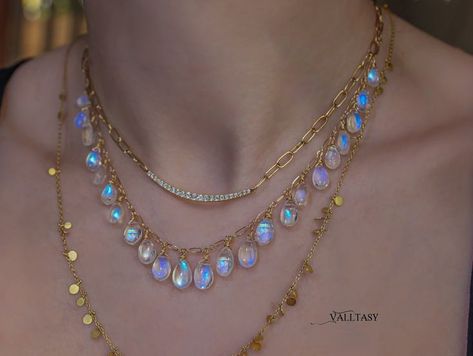 Explore gold colors and purity levels in jewelry. Learn about karats and solid vs gold-filled vs. gold-plated options. Rainbow Moonstone Necklace, Types Of Gold, Blue Moonstone, Jewelry Bridal, Blue Fire, Moonstone Necklace, Moonstone Jewelry, Fantasy Jewelry, Dream Jewelry