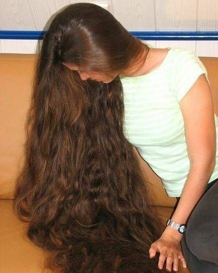 Curls in Bloom: Easy Hairstyles for Long, Curly Hair Rapunzel Long Hair, Indian Long Hair Braid, Long Indian Hair, Long Hair Ponytail, Extremely Long Hair, Long Healthy Hair, Long Silky Hair, Long Hair Pictures, Really Long Hair