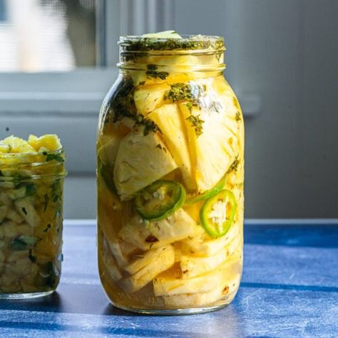 Pickled Pineapple Recipe, Pineapple Pickle, Pickled Grapes, Pickled Pineapple, Pickled Daikon Radish, Pickled Things, Pickled Fish, Pickled Daikon, Pickled Fruit