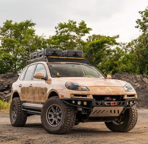 Porsche Cayenne Offroad, Off Road Porsche, Porsche Cayenne Off Road, Cayenne Overland, Porsche Offroad, Mom Mobile, Cayenne Turbo, Expedition Truck, Porsche 964