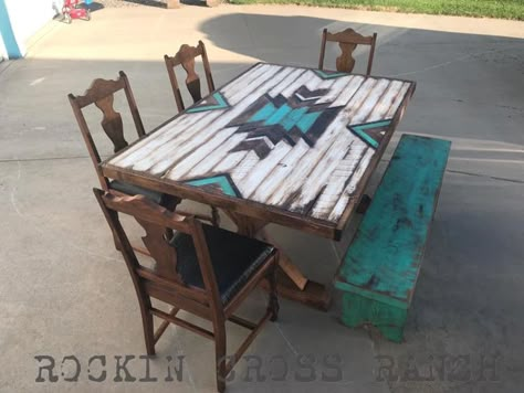 House Decor Country, Western Kitchen Decor, Rustic Kitchen Tables, Custom Tables, Ranch House Decor, Southwestern Home Decor, Western Bedroom Decor, Western Kitchen, Southwestern Home