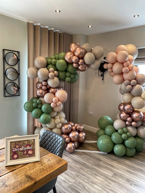 Muted Color Balloon Arch, 21st Colour Theme, Earthy Birthday Party Theme, Earth Tone Decoration Party, Birthday Party Colour Schemes, Prom Colour Schemes, Party Color Schemes Birthday, Balloon Arch Color Scheme, Birthday Colour Themes