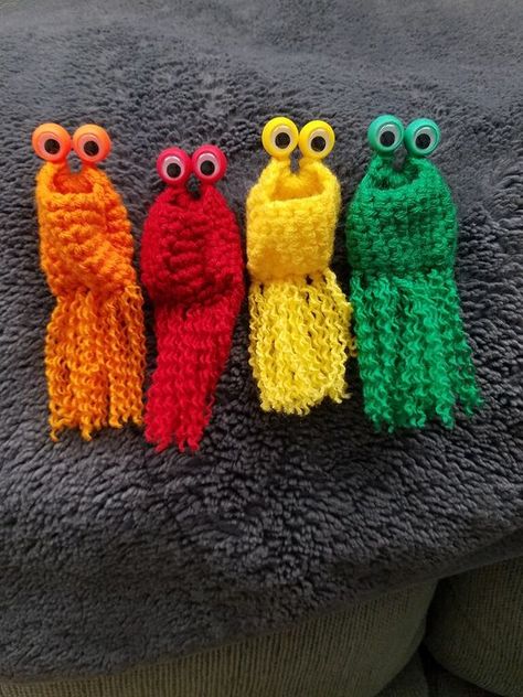 Yip Yip Crochet Pattern, Googly Eye Crafts, Crochet Zig Zag, Crochet Hook Holder, Repeat Crafter Me, Yip Yip, The Aliens, Crochet Toys Free, Puppet Patterns