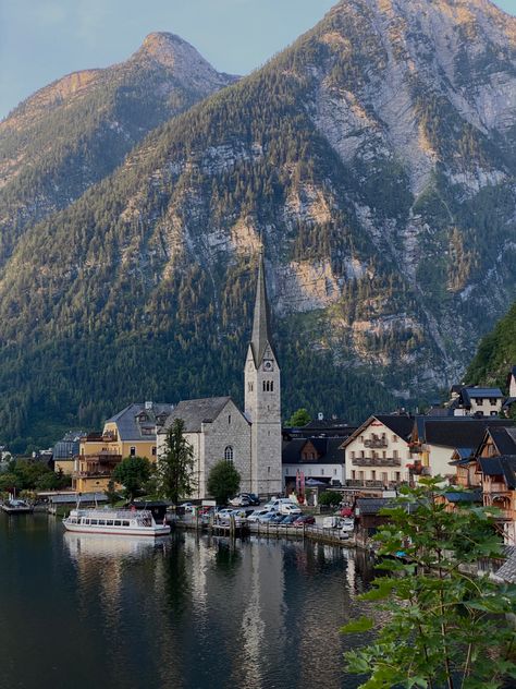 Hallstatt Aesthetic, Salzburg Austria Aesthetic, Countries Aesthetic, Austria Aesthetic, Austria Hallstatt, Europe Cities, University Abroad, Gap Year Travel, Hallstatt Austria