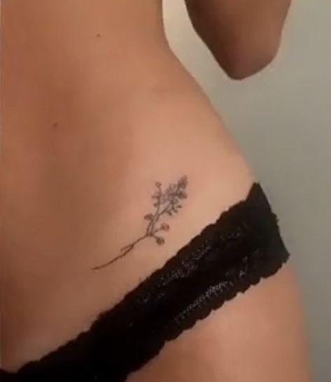 Hip Fine Line Tattoos Women, Daisy Hip Tattoos Women, Pant Line Tattoo, Delicate Hip Tattoo, Small Hideable Tattoos, Groin Tattoos For Women, Waistband Tattoo, Dainty Hip Tattoos Women, Hip Bone Tattoo