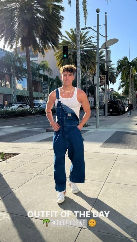 Men Dungarees Outfit, Tank Top Outfits Men Street Styles, Outfit Creamfields, Men’s Overalls Outfit, Men Overalls Outfits, Mens Overalls Outfits, Overalls Outfit Men, Tim Schaecker, Overalls Men Fashion