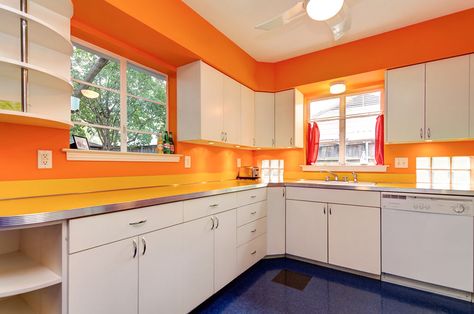 Mary's retro kitchen renovation starts with simple white slab door cabinets - then she amps things up with color - Retro Renovation Slab Door Kitchen, 1940 Kitchen, 1950 Kitchen, 1960s Kitchen, 50s Kitchen, 1950s Decor, Pastel Kitchen, 1950s Kitchen, Retro Interior Design