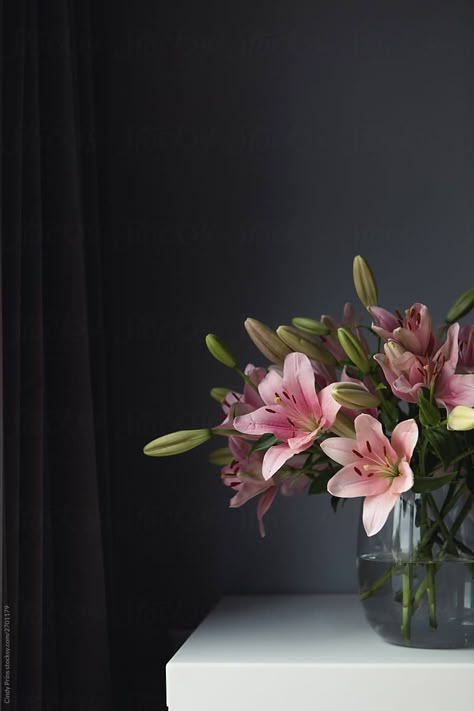 Pink Lilies, Boquette Flowers, Flower Vase Arrangements, Flower Iphone Wallpaper, Flowers Bouquet Gift, Nothing But Flowers, Relaxing Moments, Vase Arrangements, Flower Therapy