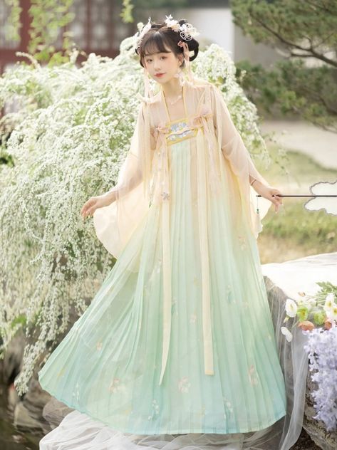 Ancient Chinese Costume Fairy Hanfu Dress Women Elegant Embroidery Traditional Chinese Tang Suit Girl Princess Costume Spring Chinese Traditional Dress Princesses, Green Hanfu, Chinese Princess Dress, Embroidery Traditional, Chinese Fancy Dress, Asian Style Dress, Ancient Dress, Bust Dress, Outfit References