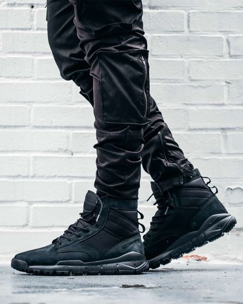 Nike Sfb Boots, Mens Sneaker Boots, Nike Sfb, All Star Lugged, Most Stylish Men, Boots For Fall, Street Shoes, Fall Winter 2024, Wet Weather