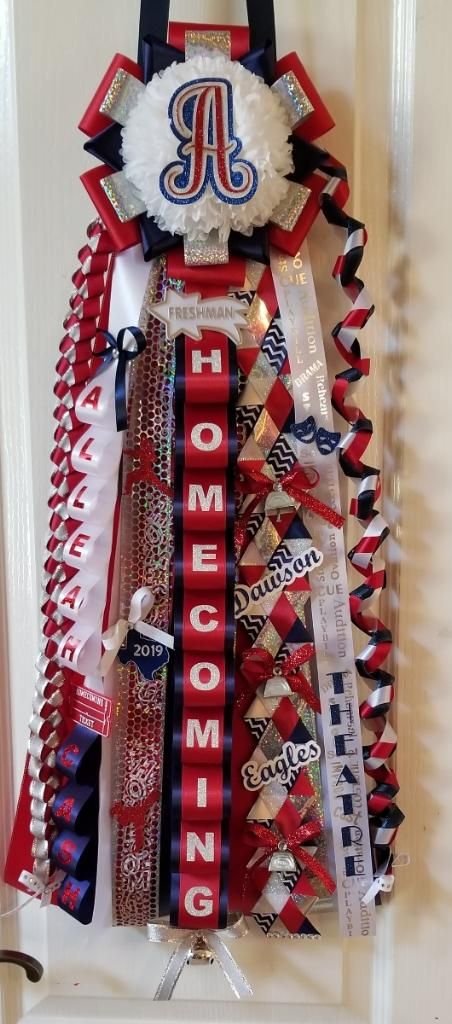 Mums Homecoming Senior, Texas Mums, Homecoming Mums Senior, Homecoming Spirit Week, Texas Homecoming Mums, Homecoming Spirit, Homecoming Garter, White Mums, Spirit Week Outfits