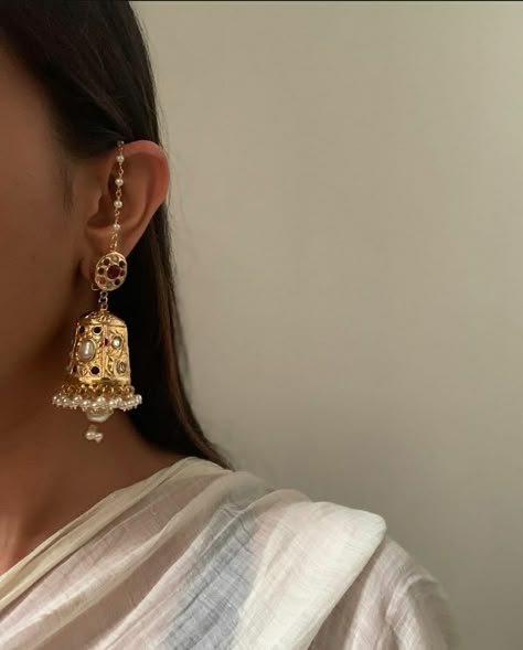 Arab Earrings, Indian Piercing, Ethereal Jewelry, Delicate Gold Jewelry, Indian Accessories, Gold Chain Design, Diamond Jewelry Designs, Gold Jewellery Design Necklaces, Ancient Jewelry