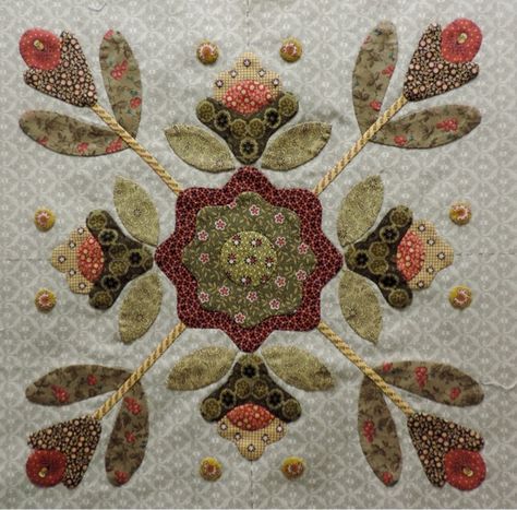 Aplique Quilts, Vintage Quilts Patterns, Quilt Square Patterns, Medallion Quilt, Applique Quilt Patterns, Wool Quilts, Miniature Quilts, Applique Quilting, Flower Quilt