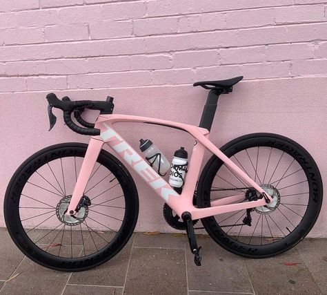 @the_ultimate_bikes’s Instagram photo: “#Repost @matt.shar.cycle # ・・・ Blush #trekmadone #womencycling #cyclingheaven #cyclinglife” Bicycle Paint Job, Simple Bike, Trek Road Bikes, Trek Madone, Pink Bike, Bicycle Painting, Trek Bikes, Fixed Bike, Road Bike Women