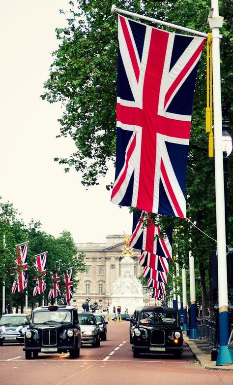 London Style. Jack Flag, London Baby, Union Jack Flag, Kingdom Of Great Britain, British Flag, England And Scotland, London Town, London Calling, London Street