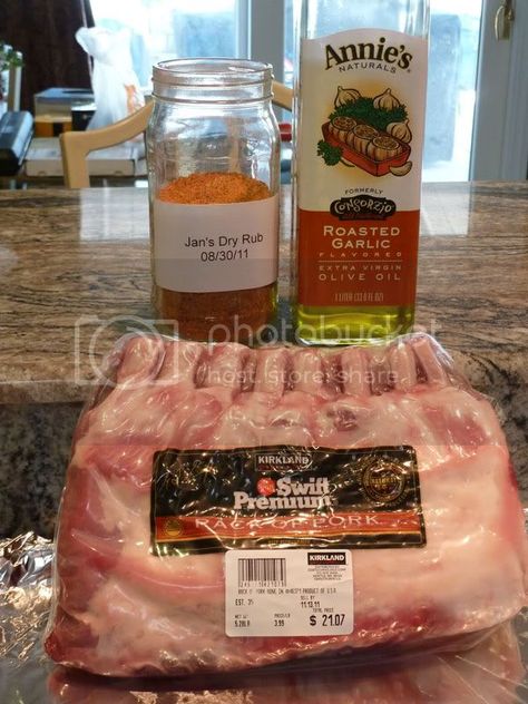 Traeger Pork Loin, Crown Pork Roast Recipes, Pork Loin Marinade, Turkey Bbq, Pork Rib Roast, Smoked Pork Recipes, Pork Loin Ribs, Bbq Smoker Recipes, Crown Roast