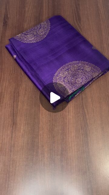 Tussar Saree, Silk Saree Banarasi, Saree Banarasi, Saree Silk, Bead Embroidery Patterns, Elegant Look, Zari Work, Tussar Silk Saree, Banarasi Saree