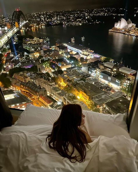 This sparkling city ✨ 📍Shangri-La, Sydney IG: loui_srinath #ilovesydney Sydney Night Aesthetic, Sydney Aesthetic City, Sydney Core Aesthetic, Syd Core, Sydney Penthouse, Sydney + Core + Aesthetic, Sydney Australia Aesthetic, Sydney Aesthetic, Penthouse Aesthetic