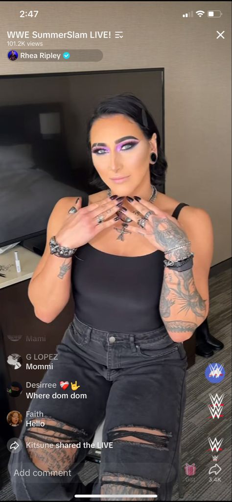 Rhea Ripley Nails, Rhea Ripley No Makeup, Rhea Ripley Halloween, Wwe Superstar Roman Reigns, Dress Design Drawing, Goth Nails, Muscle Women, Roman Reigns, Wwe Superstars