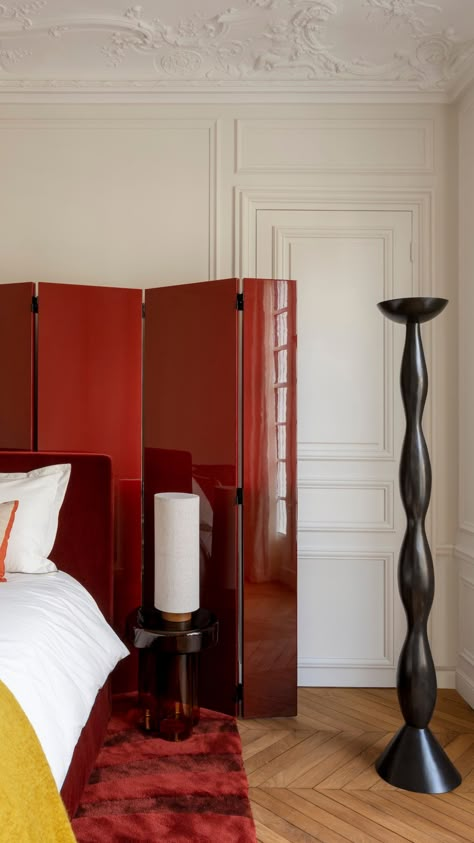 Folding Screen Headboard, Bespoke Headboards, Bold Bedroom, Red Bedroom, Bedroom Red, Folding Screen, French Chic, Interior Design Inspiration, Hotels Room