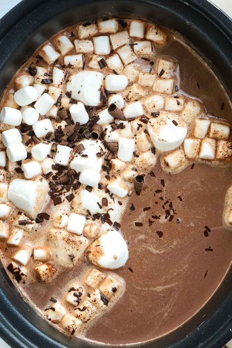 Is there anything better than a big pot of creamy, rich, indulgent hot chocolate in winter? Get your hands around a cup of the Best Slow Cooker Hot Chocolate! Dips Party, Slow Cooker Hot Chocolate, Taming Twins, Boozy Hot Chocolate, Classic Hot Chocolate, Crockpot Hot Chocolate, Dairy Free Cream, Best Slow Cooker, Honey Garlic Chicken