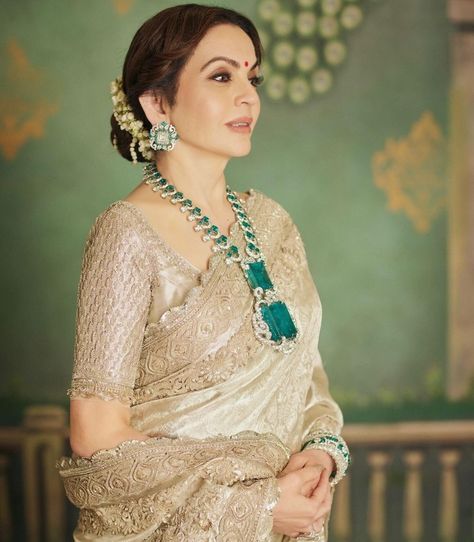 Day 3: Nita Ambani Looked Regal In A Kanchipuram Saree - ShaadiWish Nita Ambani, Bridal Jewelery, American Diamond Necklaces, Trending Necklaces, Diamond Necklace Set, Indian Bollywood, Kanchipuram Saree, Handmade Embroidery, Wedding Jewellery Necklace