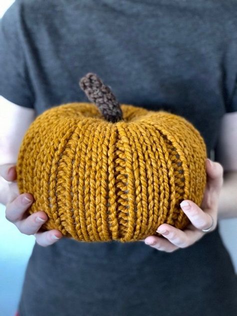 Easy and Elegant Fall Crafts for Adults: DIY Projects to Try Orange Paper Craft, Fall Decor Cozy, Knit Pumpkins, Fall Crafts For Adults, Sweater Pumpkins, Beautiful Pumpkins, Chunky Knit Hat, Pumpkin Fall Decor, Fall Table Decor