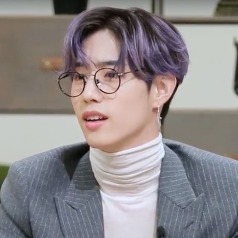 Lavender Hair Men, Guy Purple Hair, Purple Dyed Hair Men, Male Purple Hair, Asian Guy Purple Hair, Purple Hair Men, Men’s Lavender Hair, Ash Purple Hair, Genderfluid Haircut