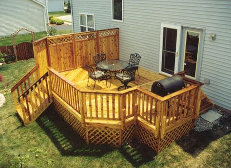 1) Bump-out for the grill allows the front of the grill to be flush with the railing of the deck and maximizes deck space.  2) Run gas from the house under the deck out to the grill. Privacy Fence Deck, Privacy Deck, Under Deck Storage, Decking Fence, Outdoor Deck Decorating, Backyard Plans, Deck Grill, Privacy Screen Deck, Deck Inspiration