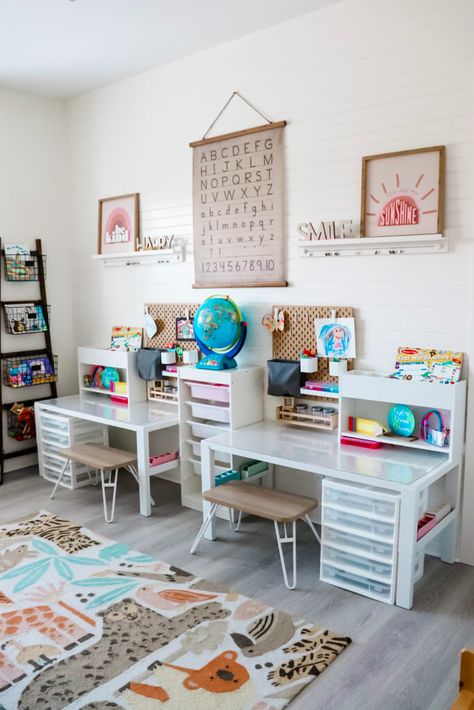 Imagine Using Genius Craft Storage Ideas To Organize Your Crafting Supplies! Check Out These Amazing Ideas For Craft Rooms and Organization using Furniture, Cabinets, Boxes, Carts, Tables and Bins! Homeschool Desk, Homeschool Room Decor, Homeschool Room Design, Homeschool Room Organization, Homework Room, Kids Craft Room, Homeschool Decor, Kids Homework, Big Kids Room